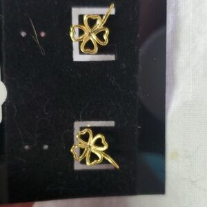 18kgp clover post earrings